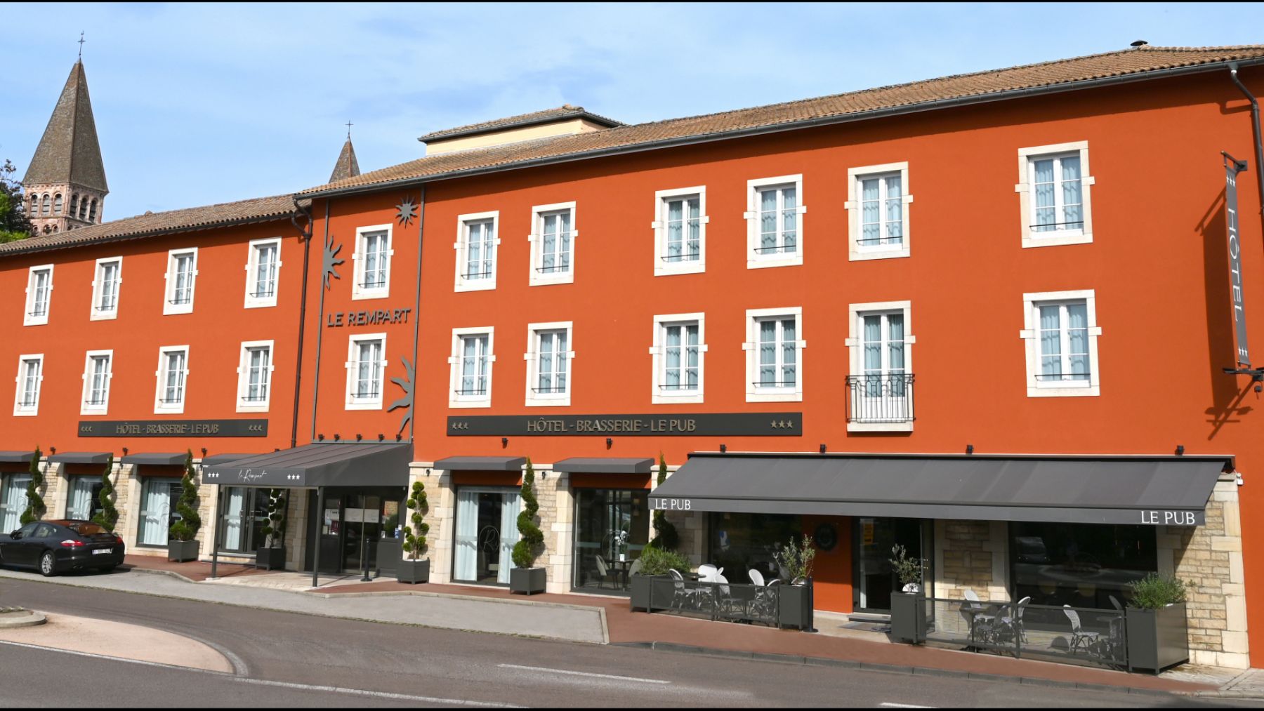  Hotel Restaurant Le Rempart in Tournus