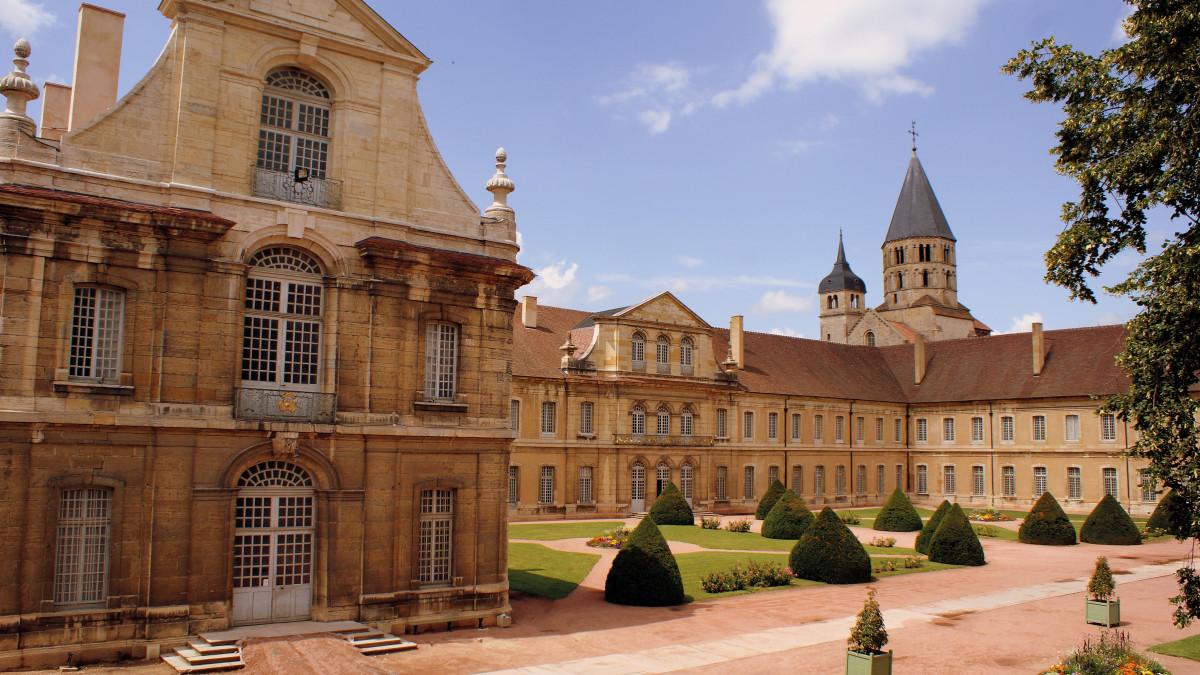 Cluny-Olivier Duquesne.jpg Cluny-Olivier Duquesne.jpg