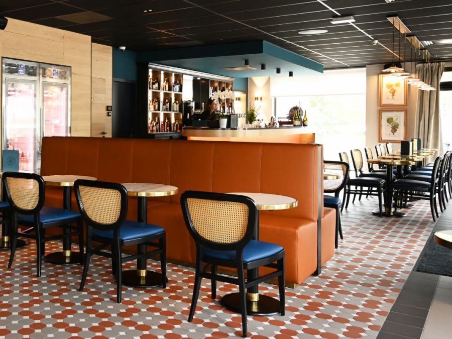 [L’élégance en Bourgogne. Le confort et les saveurs. La tranquillité et le repos à deux pas de la Saône] 