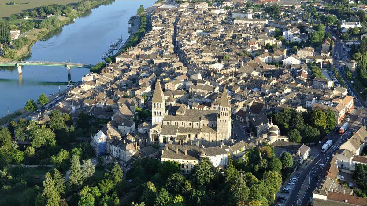 Tournus vu du ciel Tournus vu du ciel