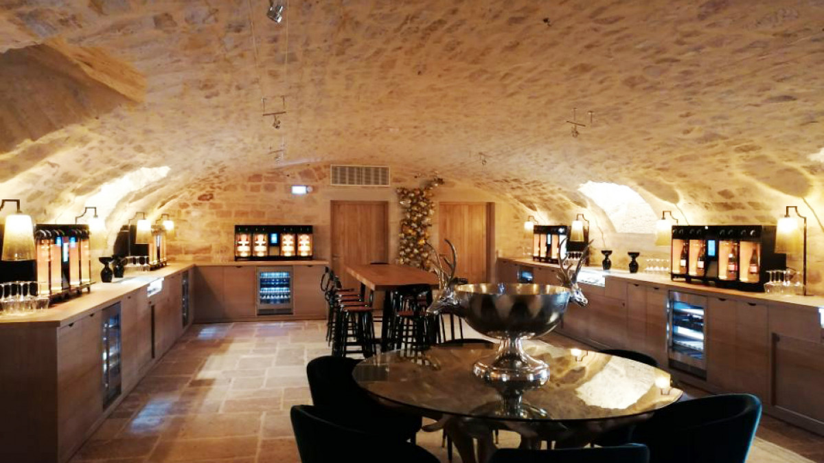 Hôtel les 7 Fontaines caveau Hôtel les 7 Fontaines caveau
