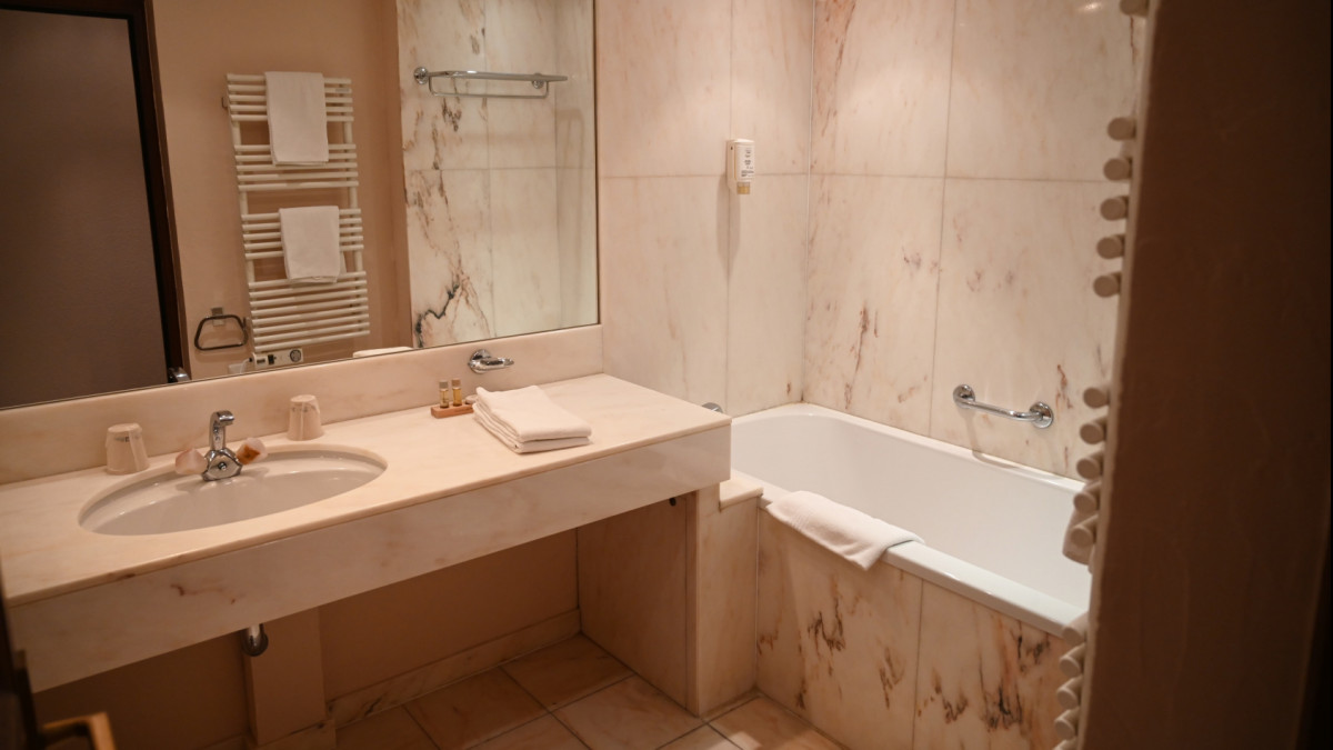 Hotel le Rempart chambre traditionnelle Hotel le Rempart chambre traditionnelle