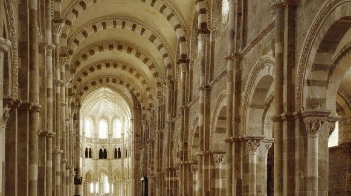 Basilique Vezelay.jpg